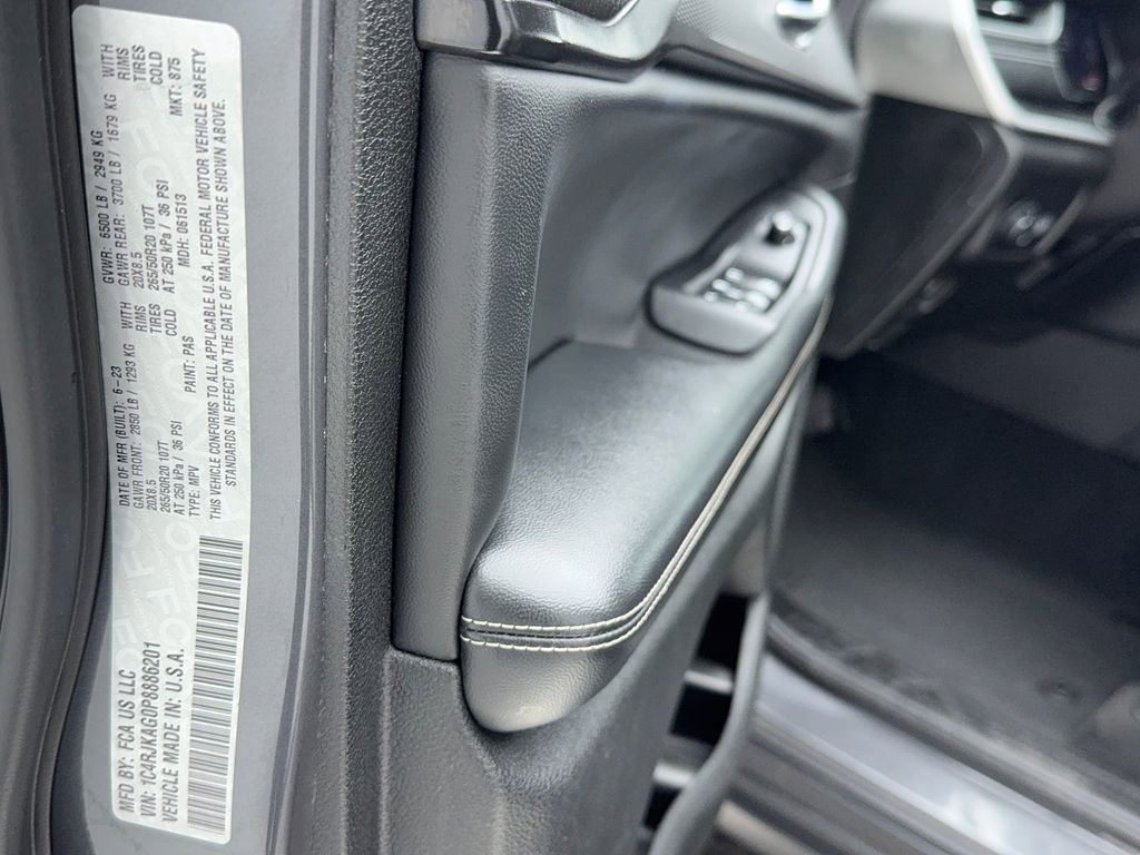 Used 2023 Jeep Grand Cherokee L Laredo AWD/4WD image 60