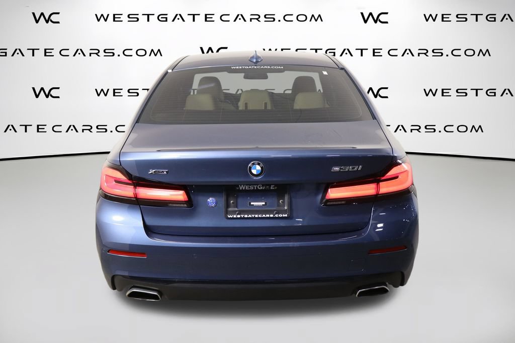 Used 2023 BMW 530i xDrive w/ Premium Package AWD/4WD image 4