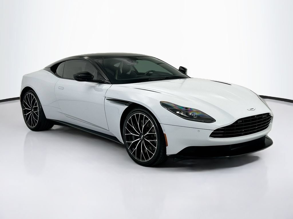 Used 2023 Aston Martin DB11 Coupe RWD image 3