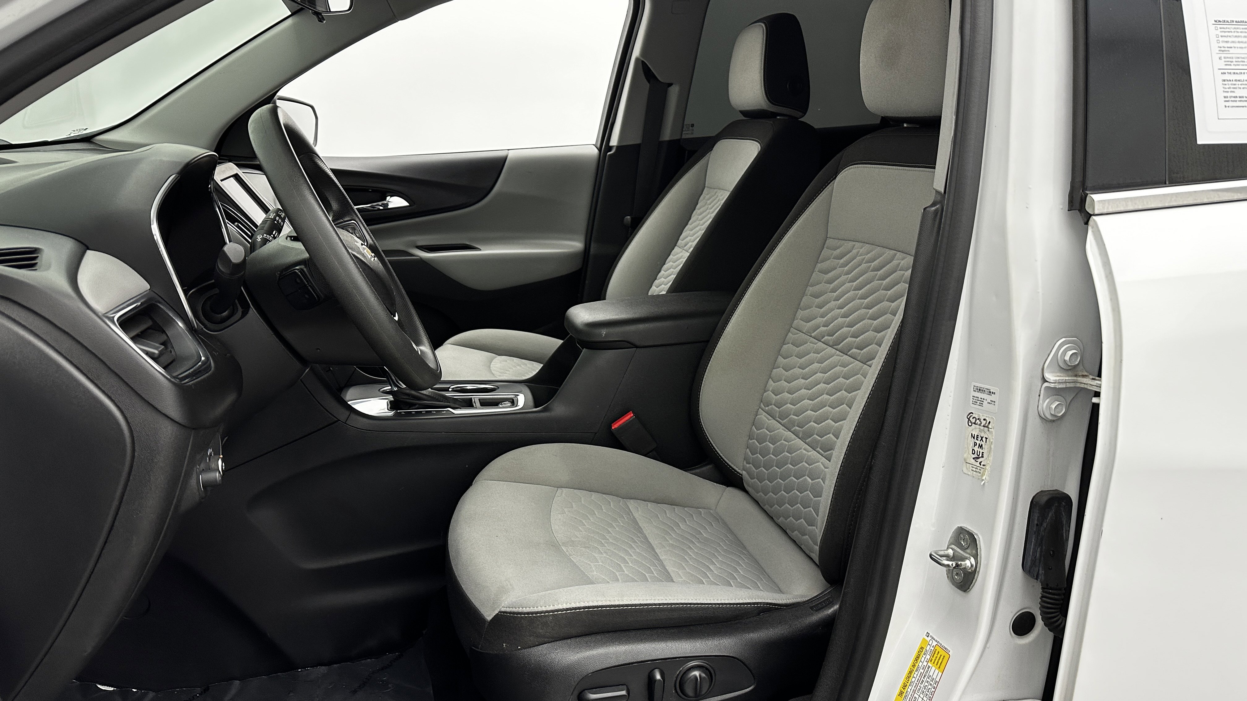 Used 2020 Chevrolet Equinox LT image 13