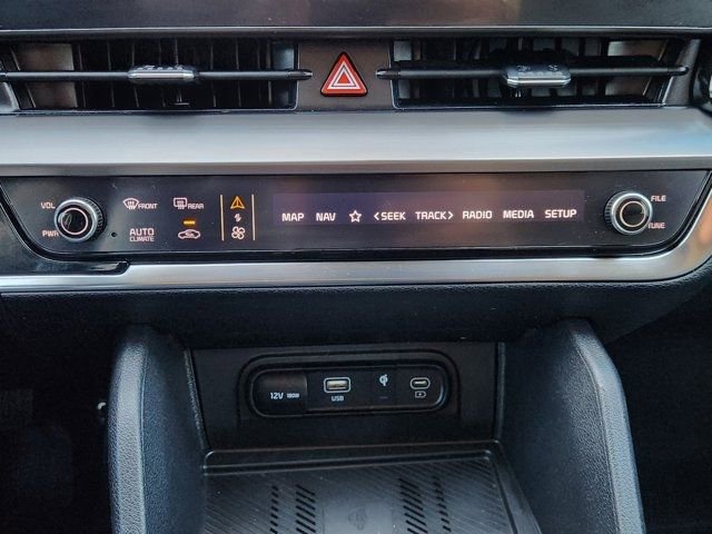 Used 2023 Kia Sportage EX image 21