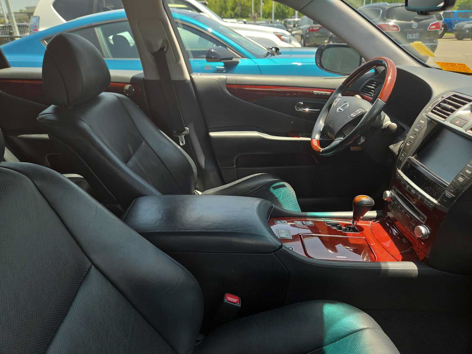 Used 2011 Lexus LS 460 w/ Luxury Value Edition RWD image 12