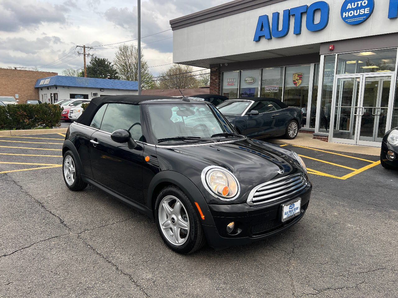 Used 2010 MINI Cooper Convertible FWD image 4