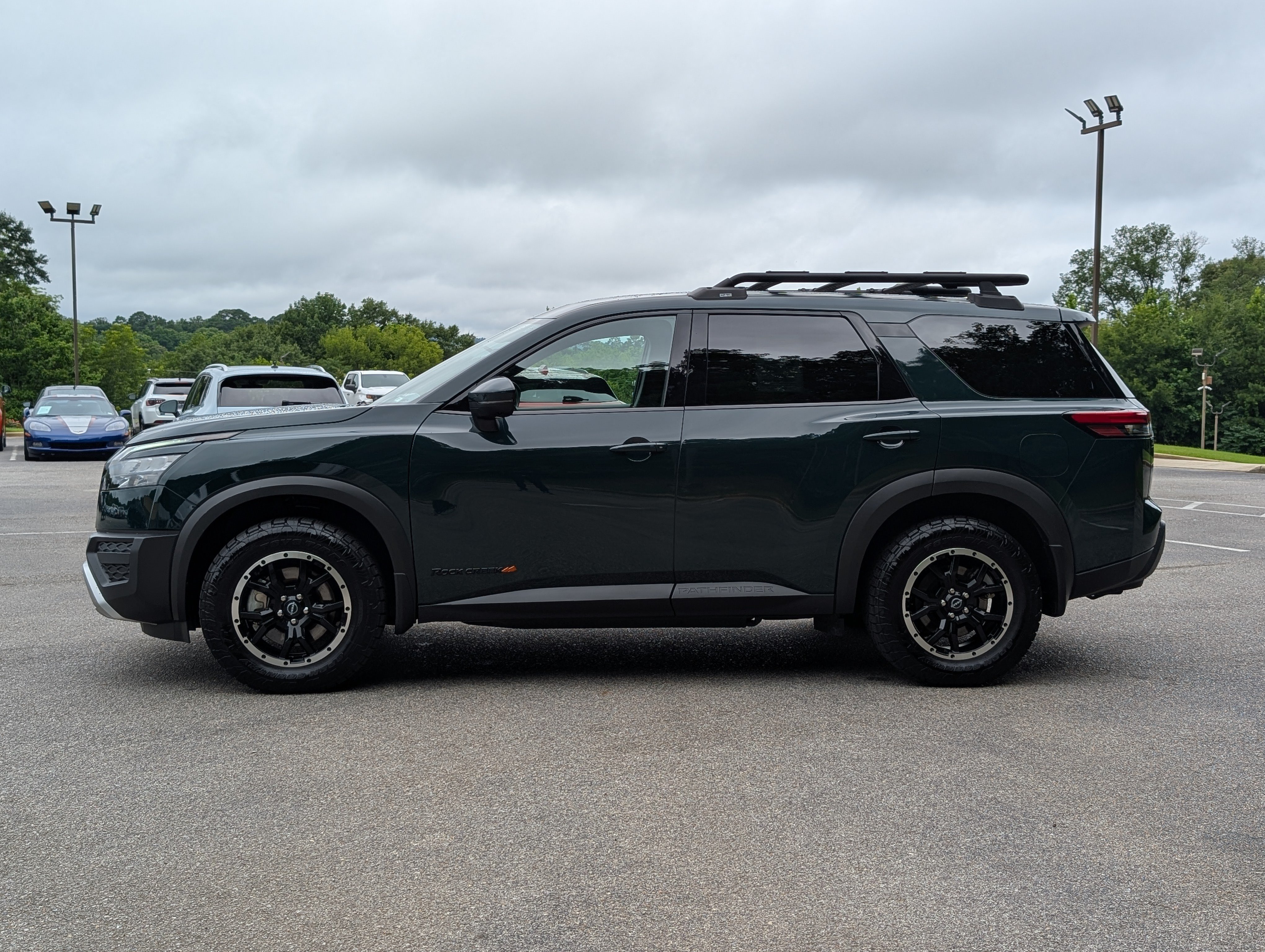 Used 2025 Nissan Pathfinder Rock Creek AWD/4WD image 6