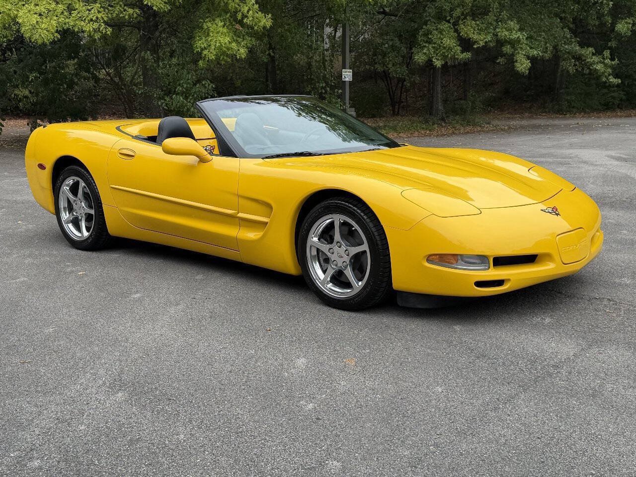Used 2002 Chevrolet Corvette Convertible w/ Preferred Equipment Group2 RWD image 4