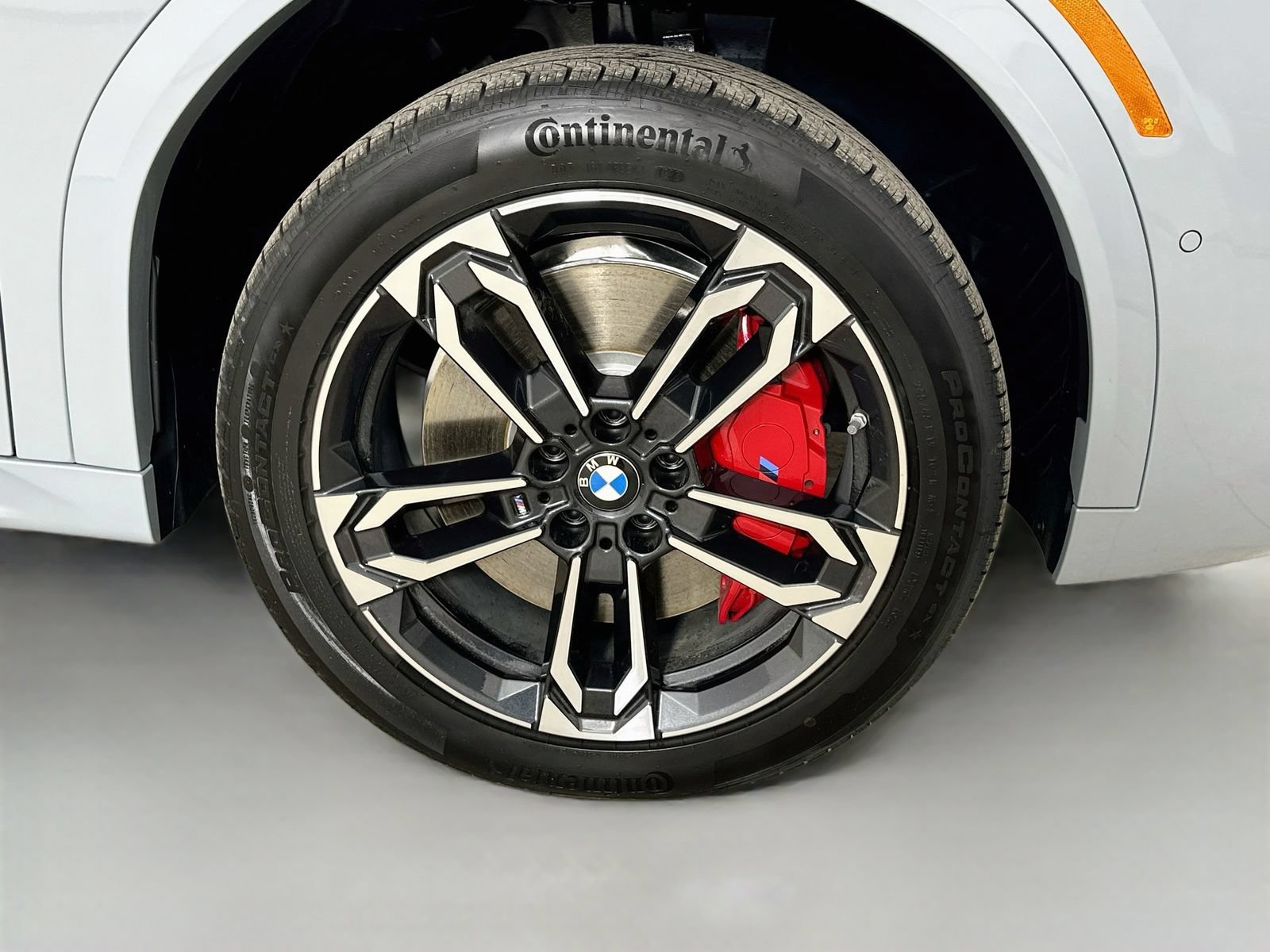 New 2026 BMW X2 xDrive28i w/ Technology Package AWD/4WD image 10