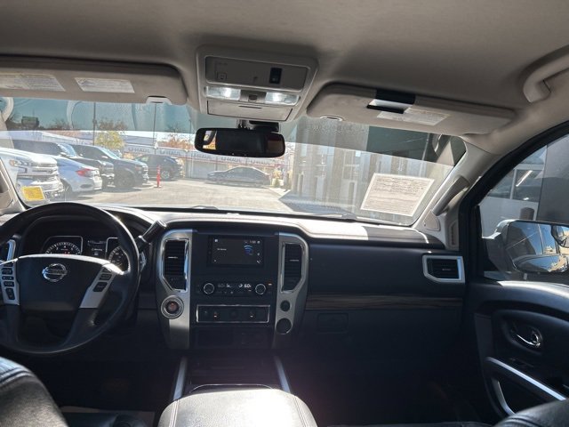 Used 2017 Nissan Titan SL image 25