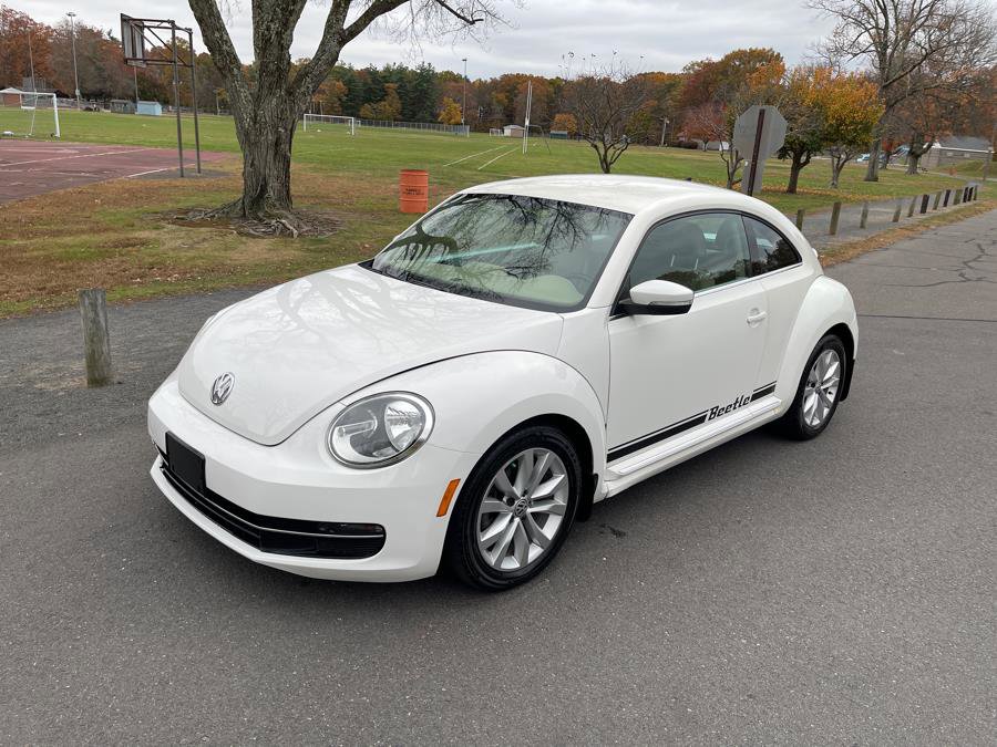 Used 2013 Volkswagen Beetle TDI FWD image 4