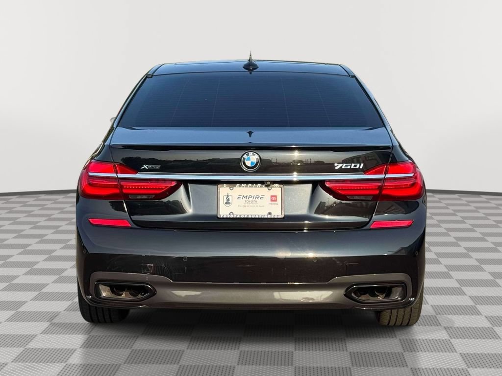 Used 2019 BMW 750i xDrive w/ Executive Package AWD/4WD image 6
