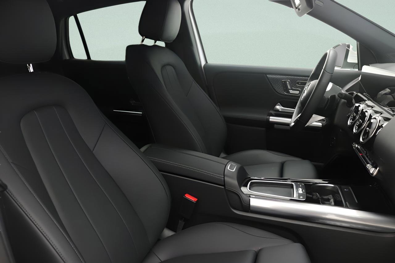 Certified 2026 Mercedes-Benz GLA 250 image 28