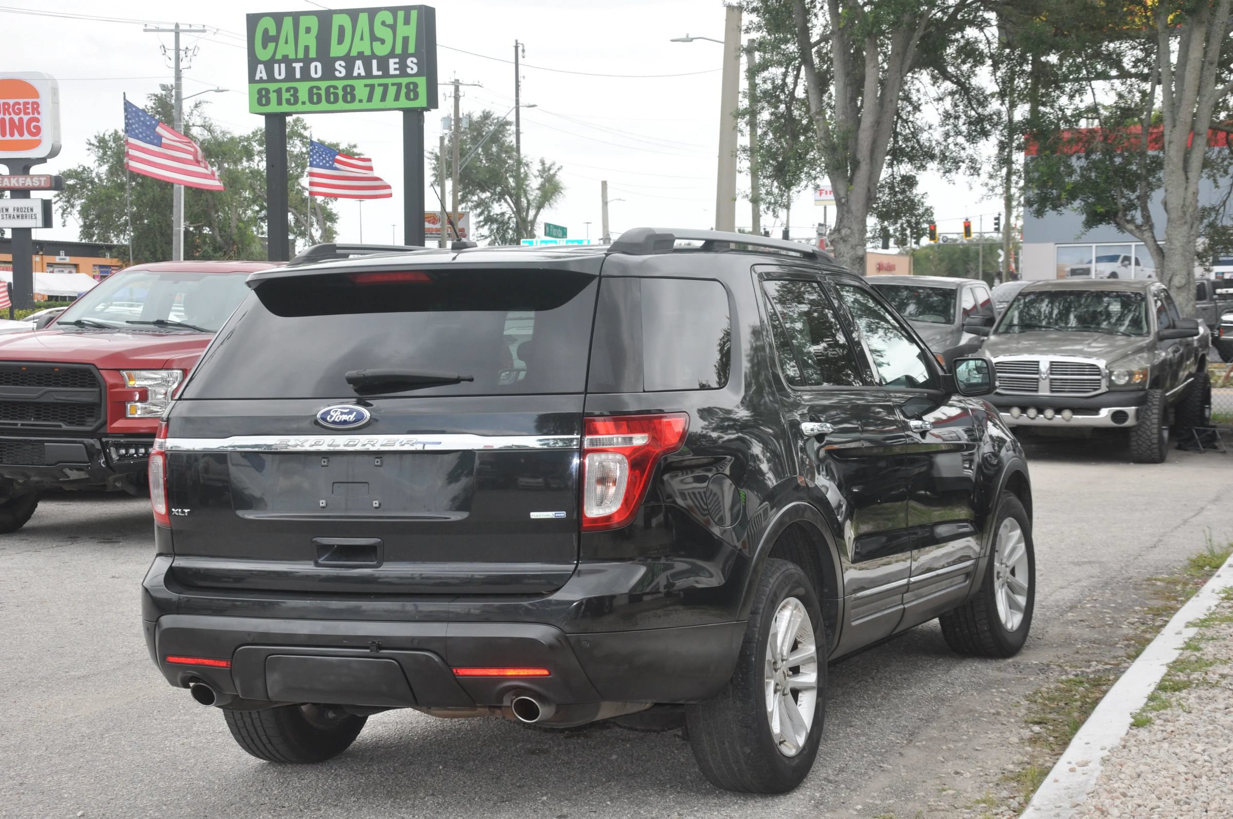 Used 2014 Ford Explorer XLT AWD/4WD image 8