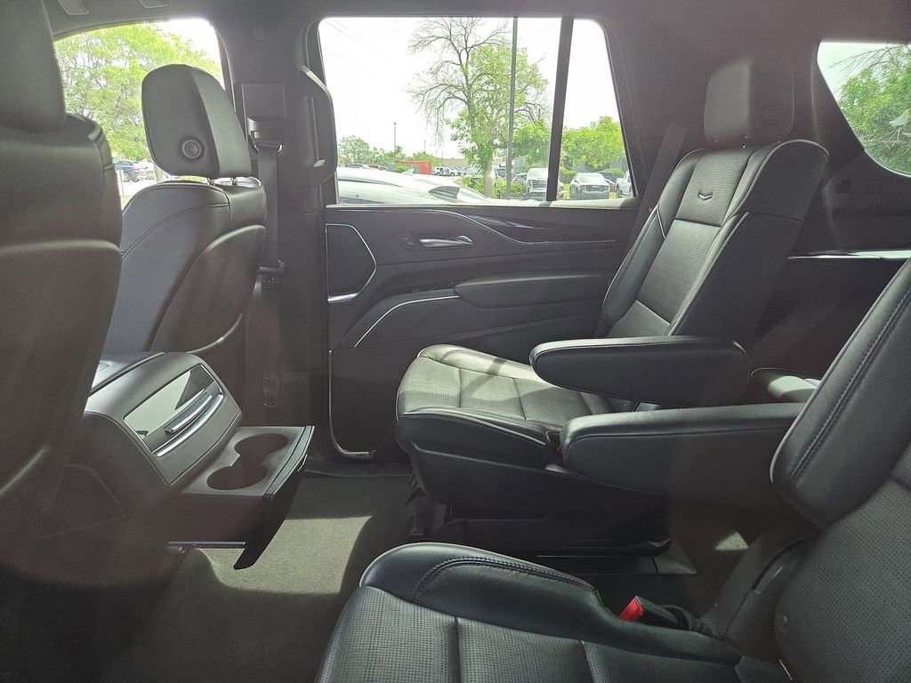 Used 2024 Cadillac Escalade Sport AWD/4WD image 6