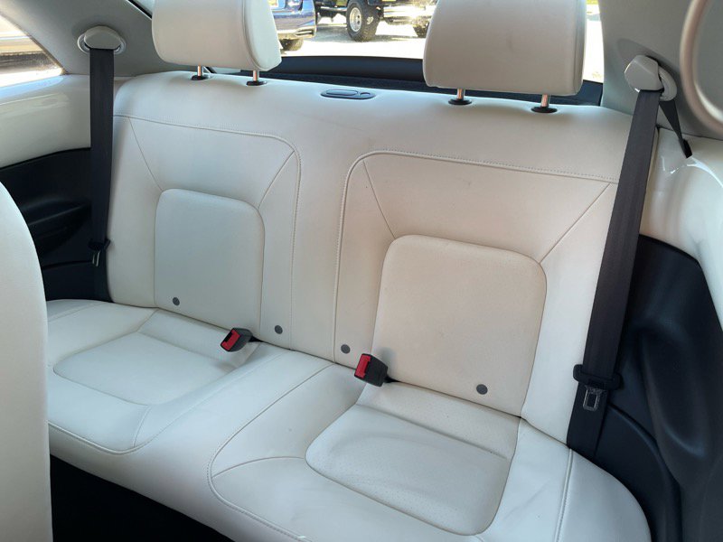 Used 2008 Volkswagen Beetle S image 30