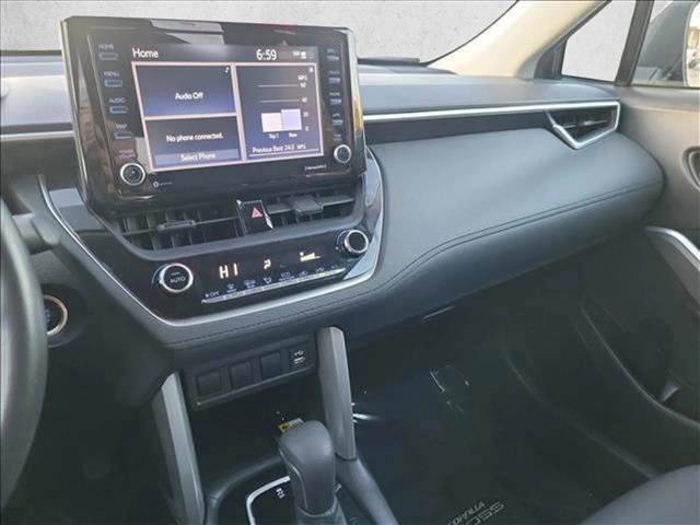Used 2022 Toyota Corolla Cross LE AWD/4WD image 22