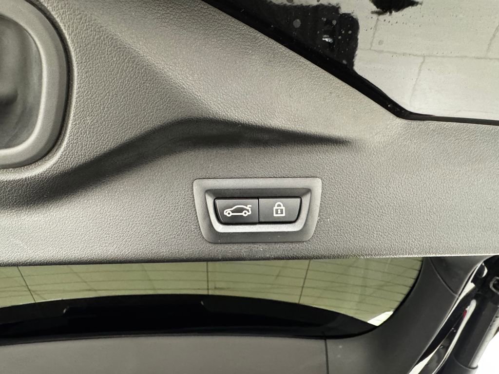 Used 2019 BMW X5 xDrive50i w/ M Sport Package image 40