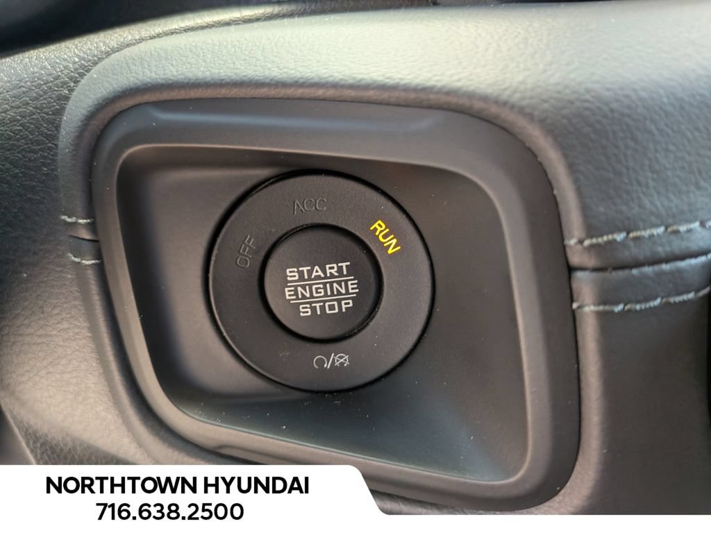 Used 2026 Jeep Gladiator Mojave AWD/4WD image 17