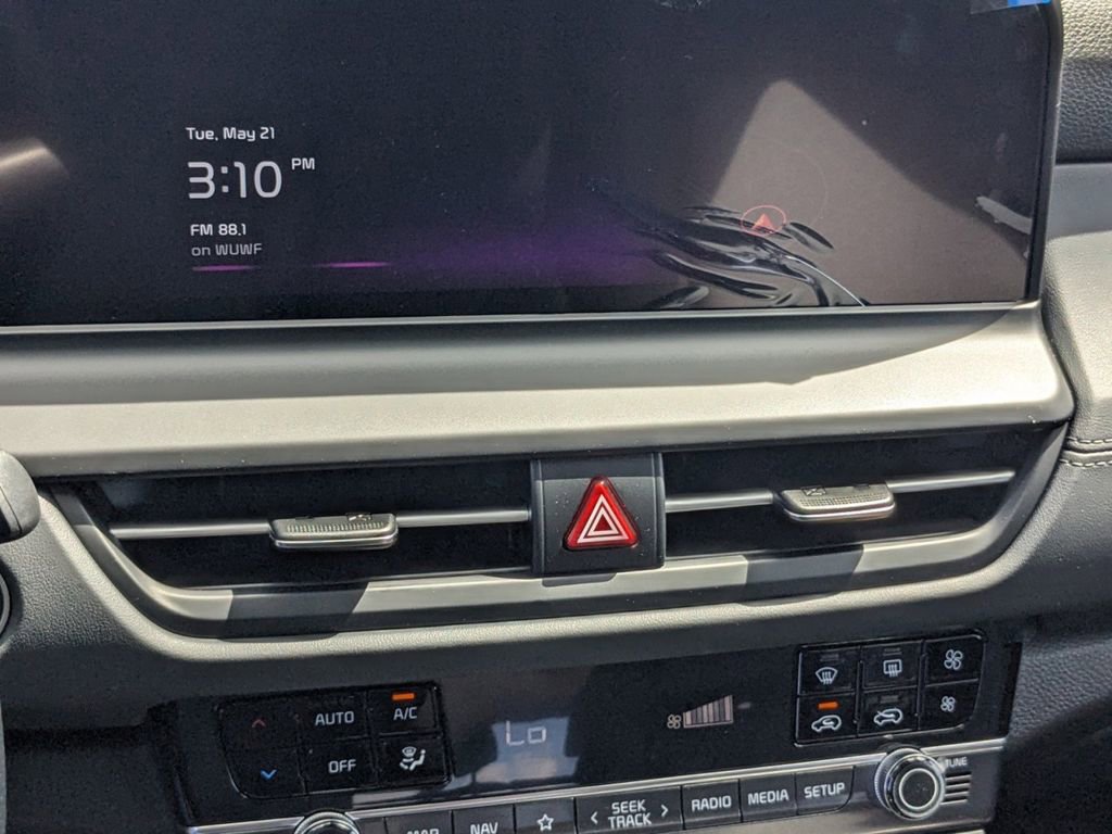 Used 2024 Kia Seltos SX image 19