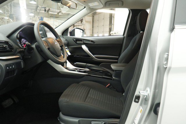 New 2026 Mitsubishi Eclipse Cross LE AWD/4WD image 6