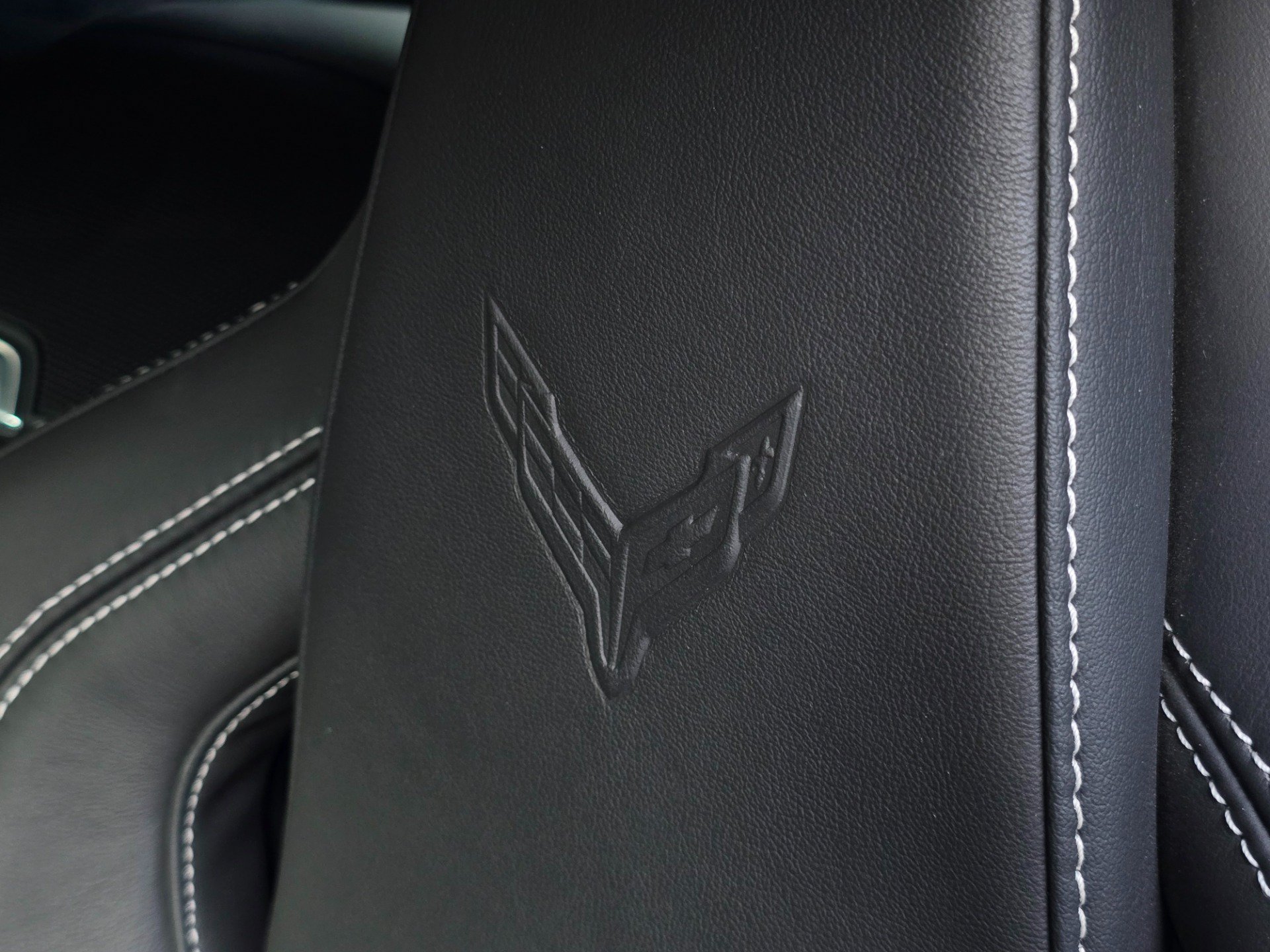 Used 2025 Chevrolet Corvette Z06 RWD image 12