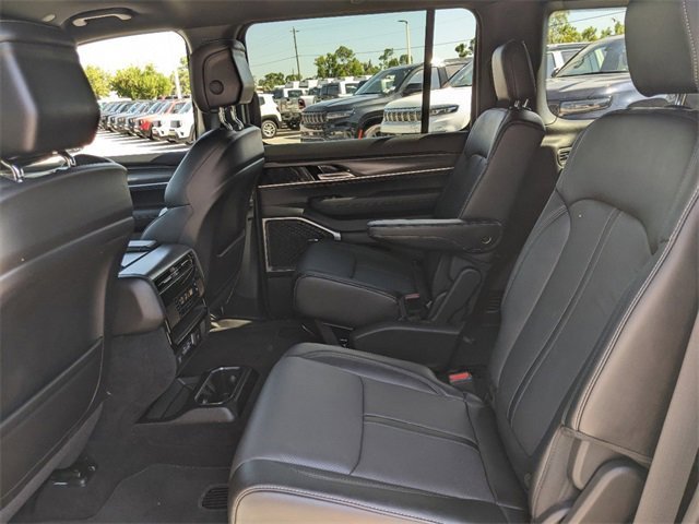 New 2024 Jeep Wagoneer L Series III w/ Premium Group I image 14