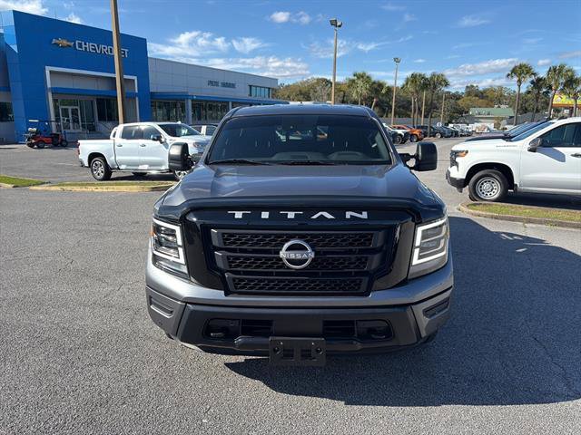 Used 2024 Nissan Titan SV image 2