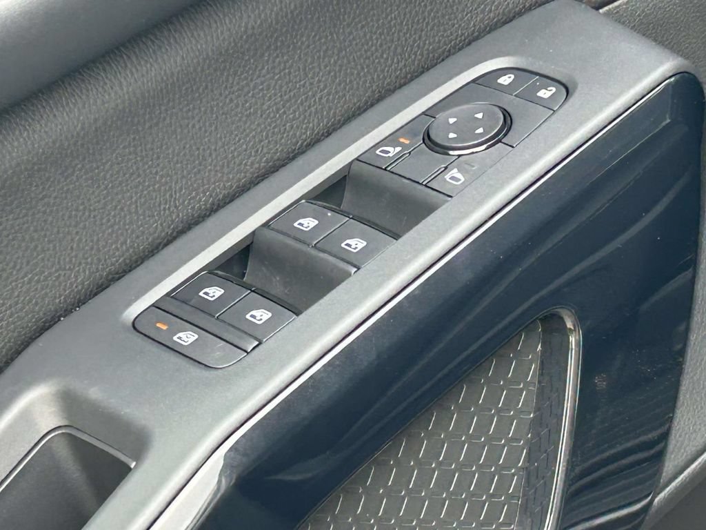 New 2026 Nissan Pathfinder SV w/ Cargo Package FWD image 18
