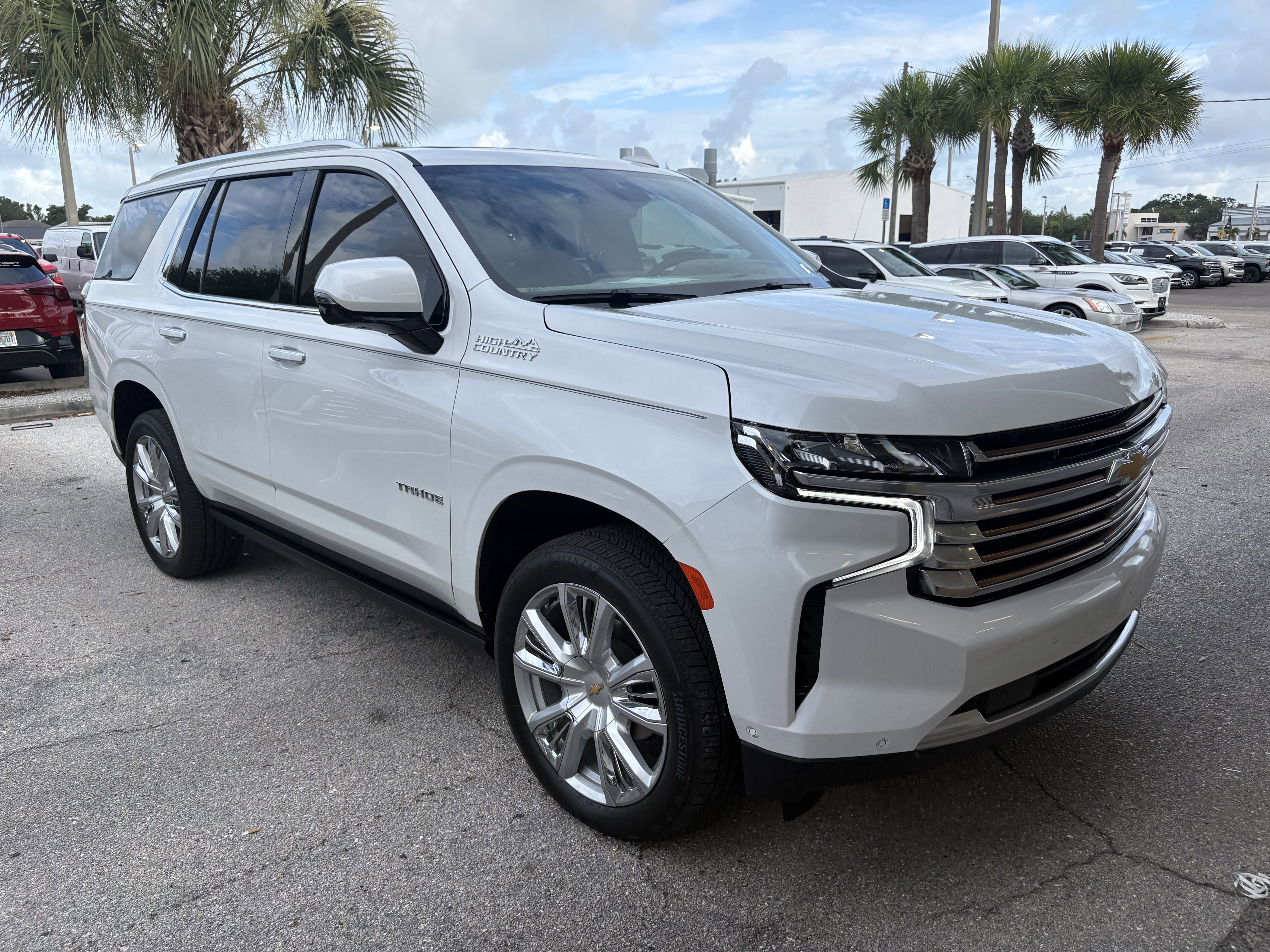 Used 2024 Chevrolet Tahoe High Country w/ Advanced Technology Package AWD/4WD image 1