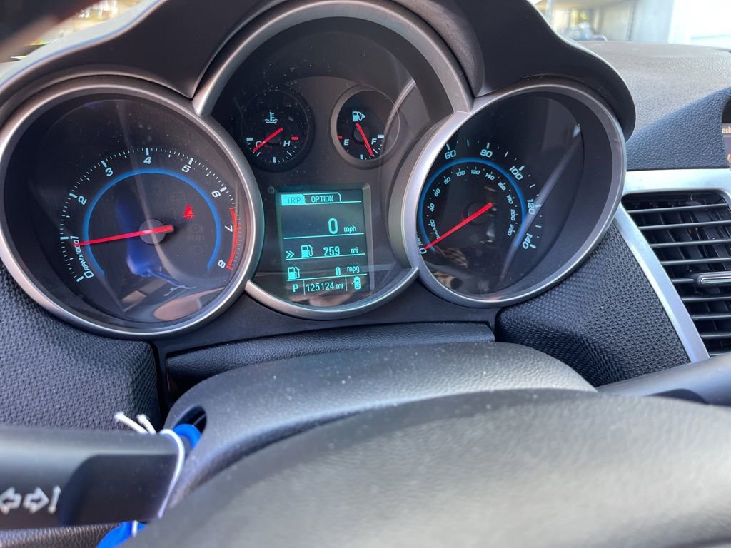 Used 2014 Chevrolet Cruze LT image 3