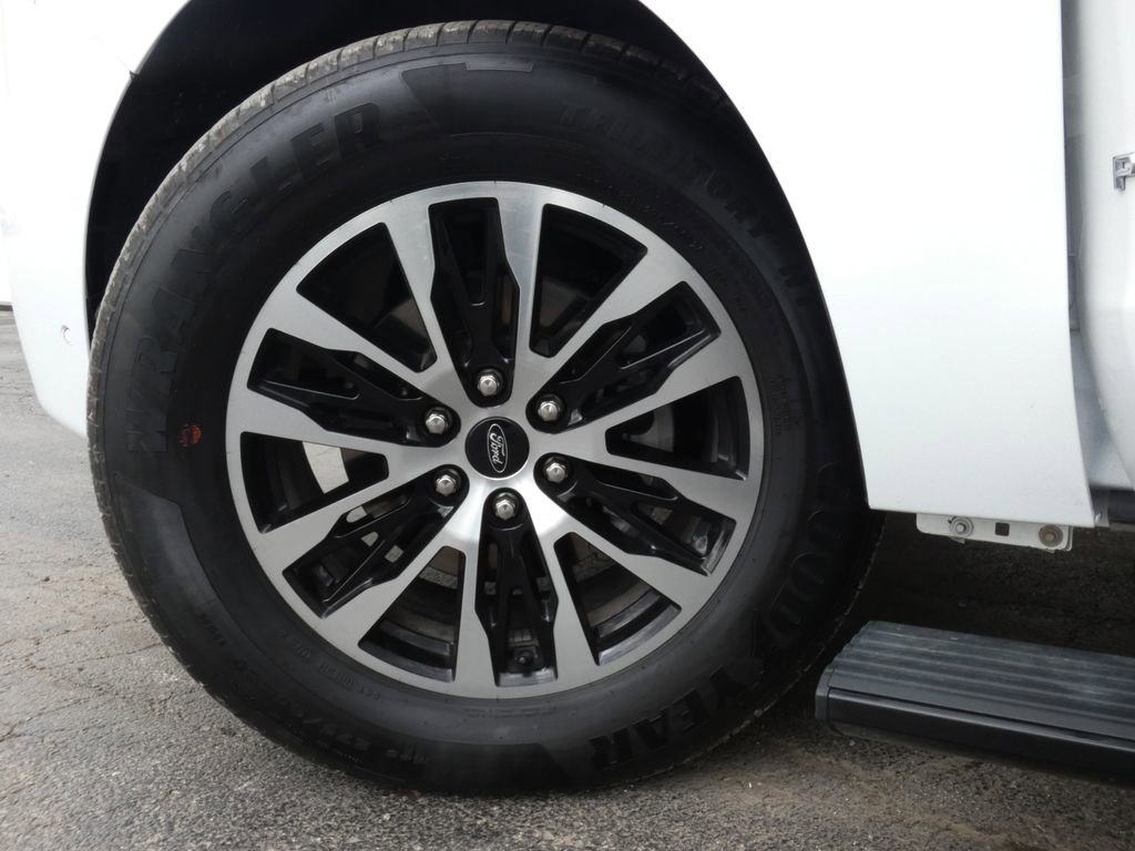 Used 2025 Ford Expedition Max Platinum AWD/4WD image 57