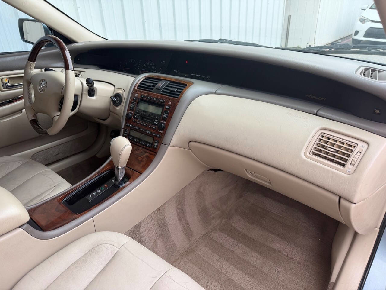 Used 2003 Toyota Avalon XLS image 23