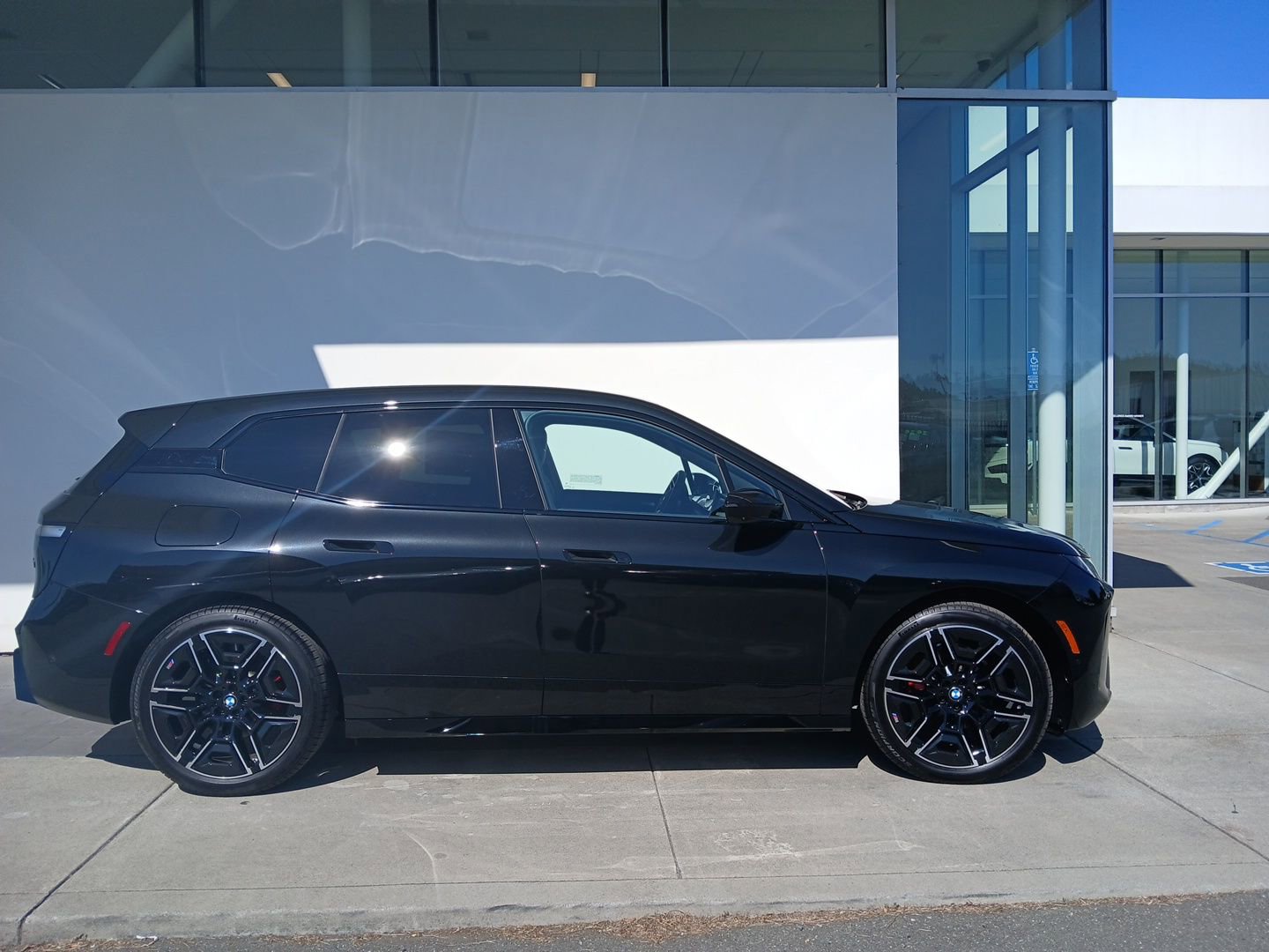 New 2026 BMW iX M70 image 3