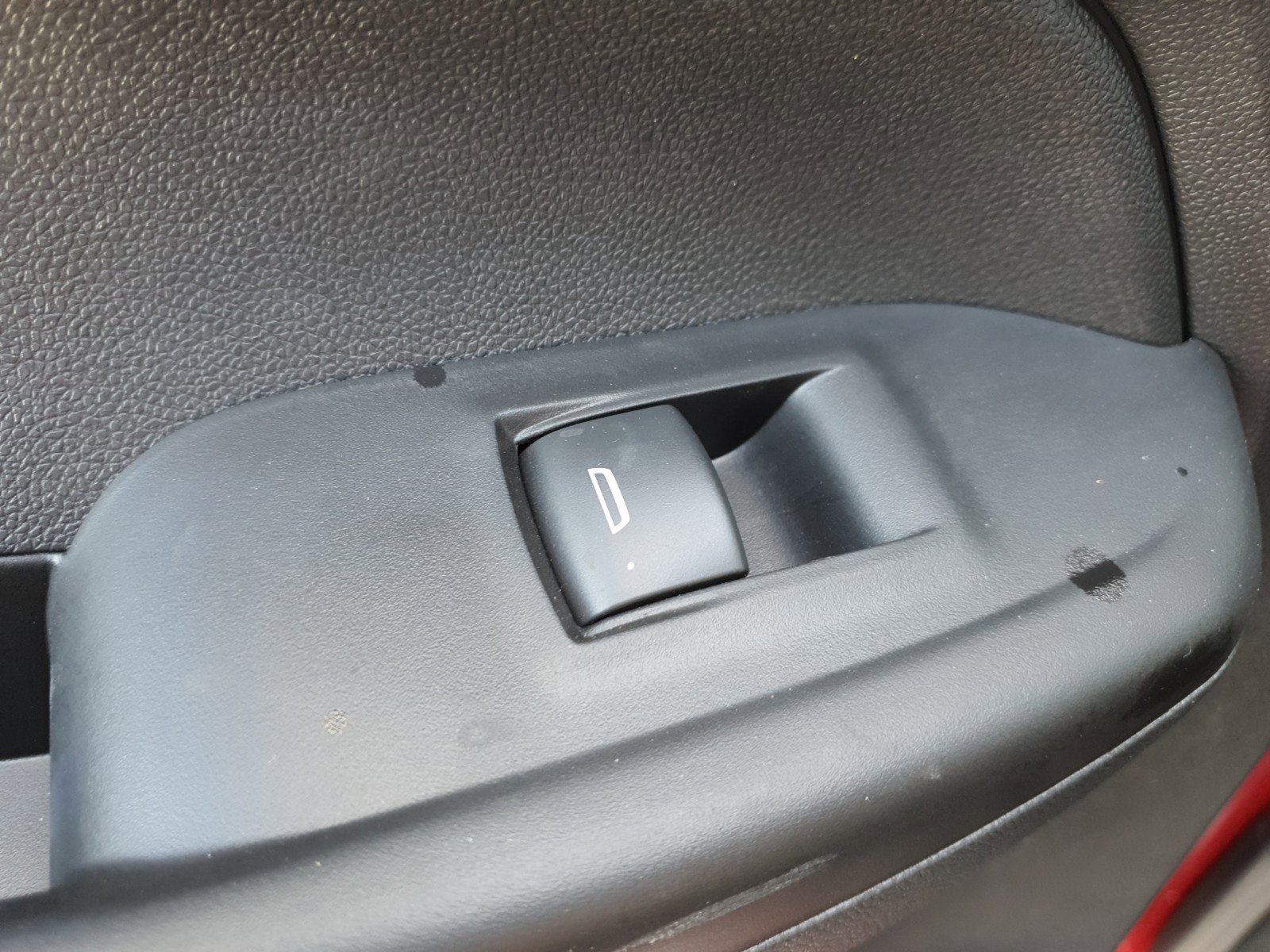 Used 2021 Chevrolet TrailBlazer RS w/ Sun and Liftgate Package FWD image 15