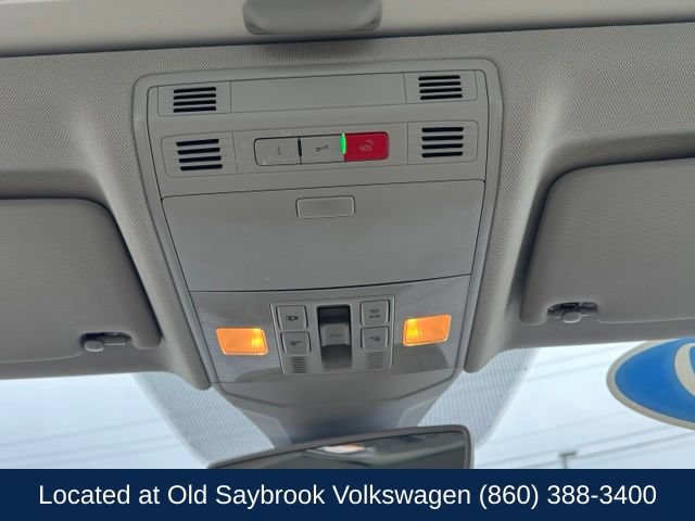 Used 2019 Volkswagen Jetta SEL w/ Cold Weather Package FWD image 17