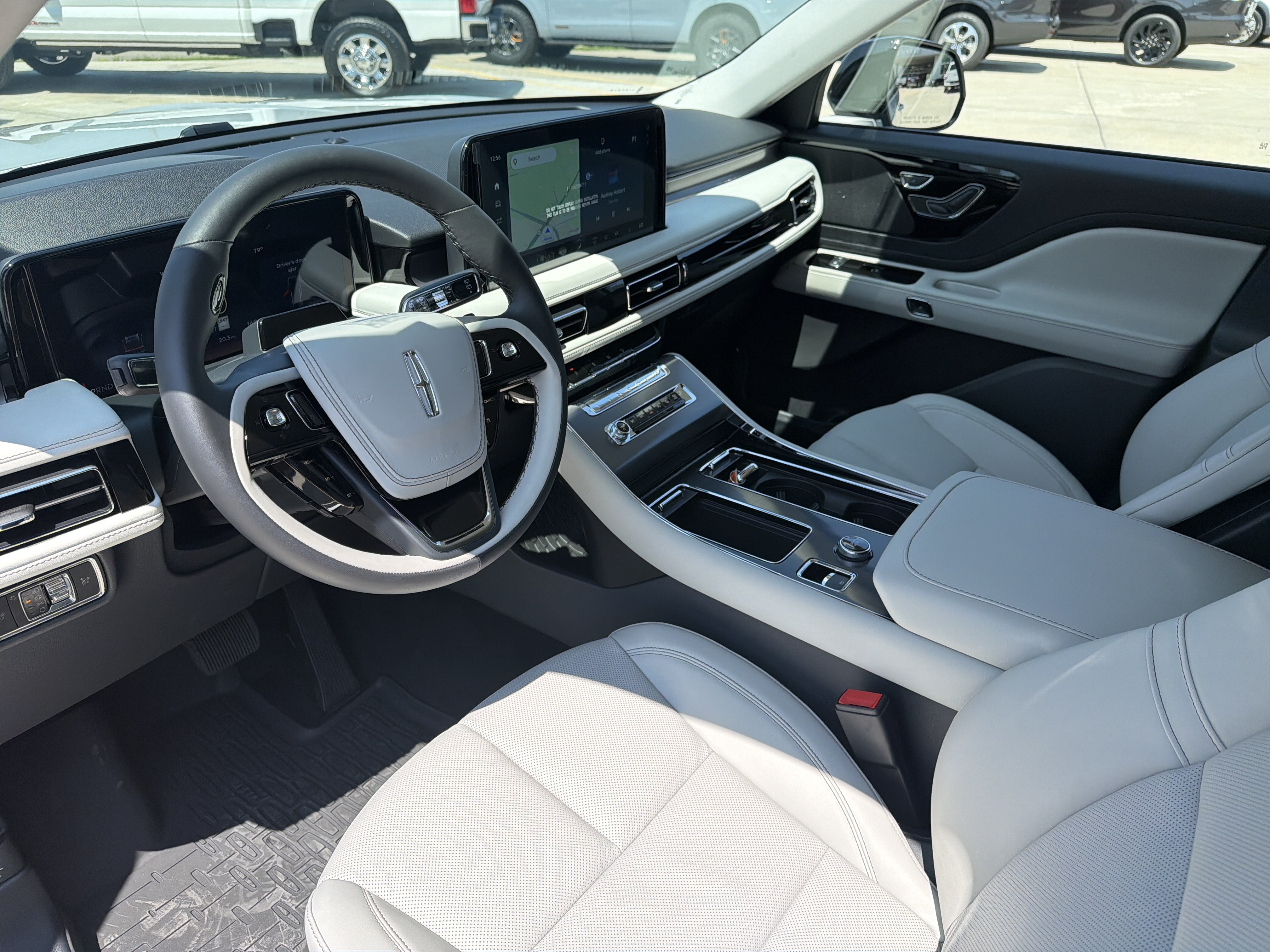 New 2027 Lincoln Aviator AWD image 17