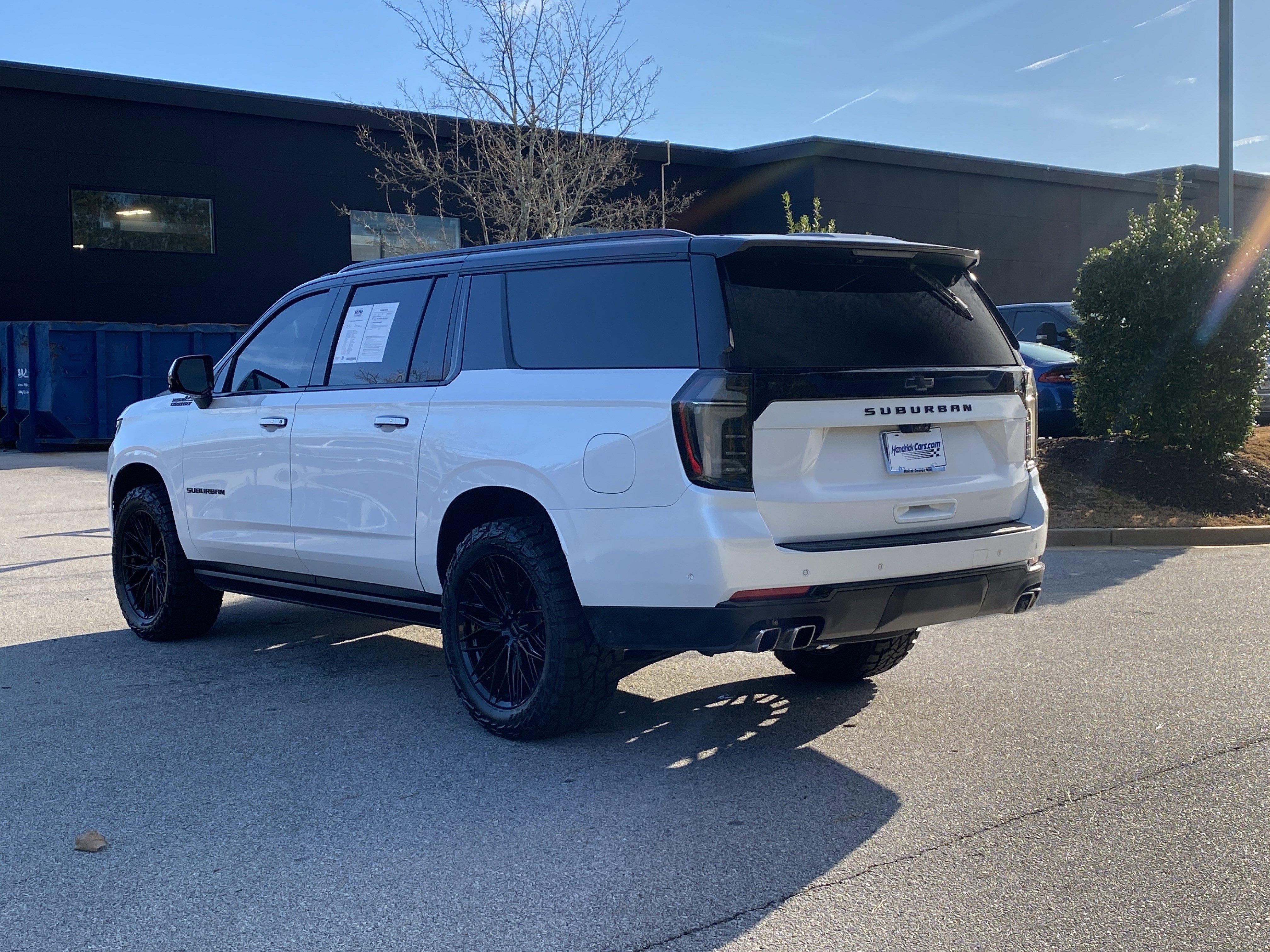 Used 2025 Chevrolet Suburban High Country image 15
