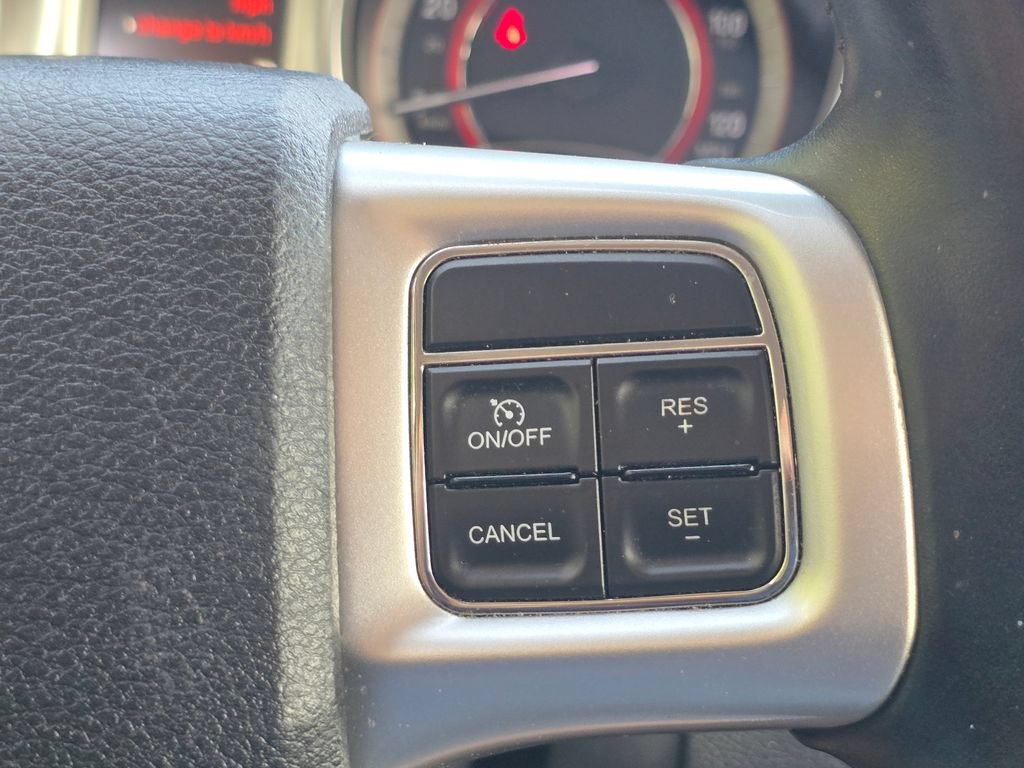 Used 2014 Dodge Journey SXT w/ Flexible Seating Group FWD image 19