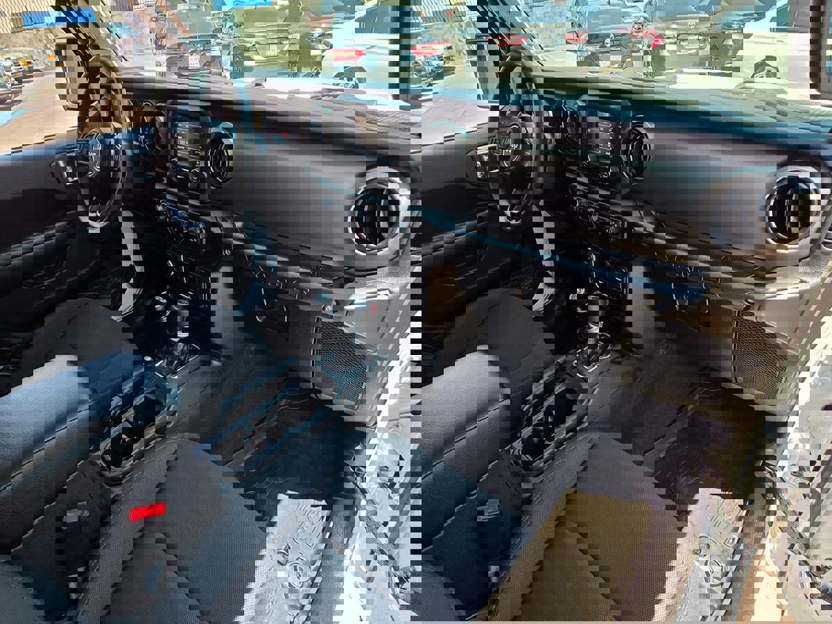 Used 2020 Jeep Wrangler Sport image 16