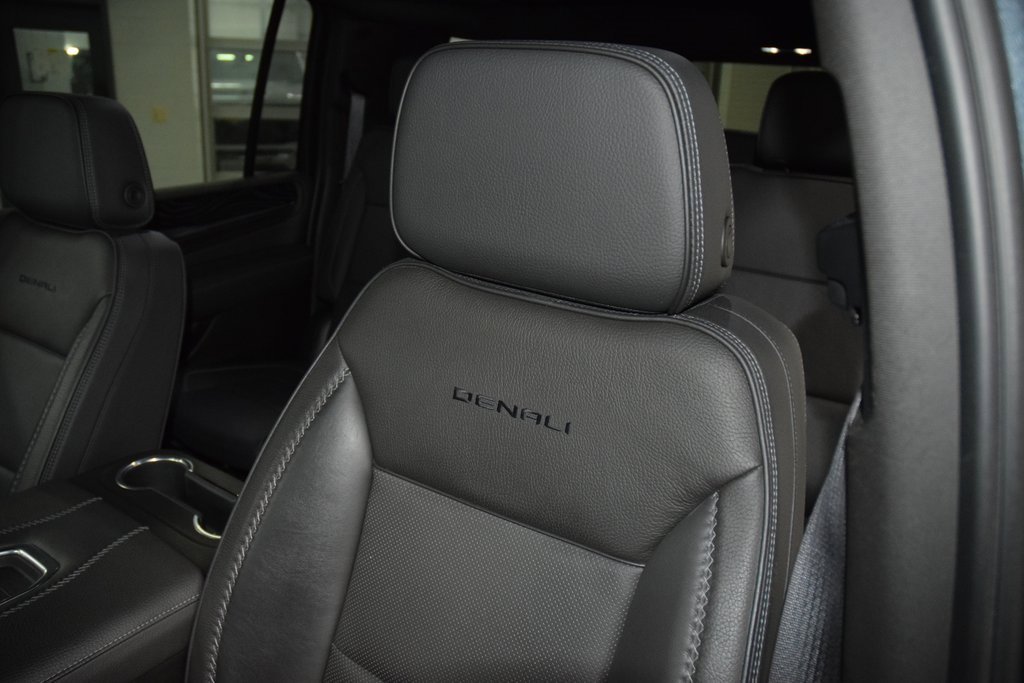 Used 2021 GMC Yukon XL Denali image 43