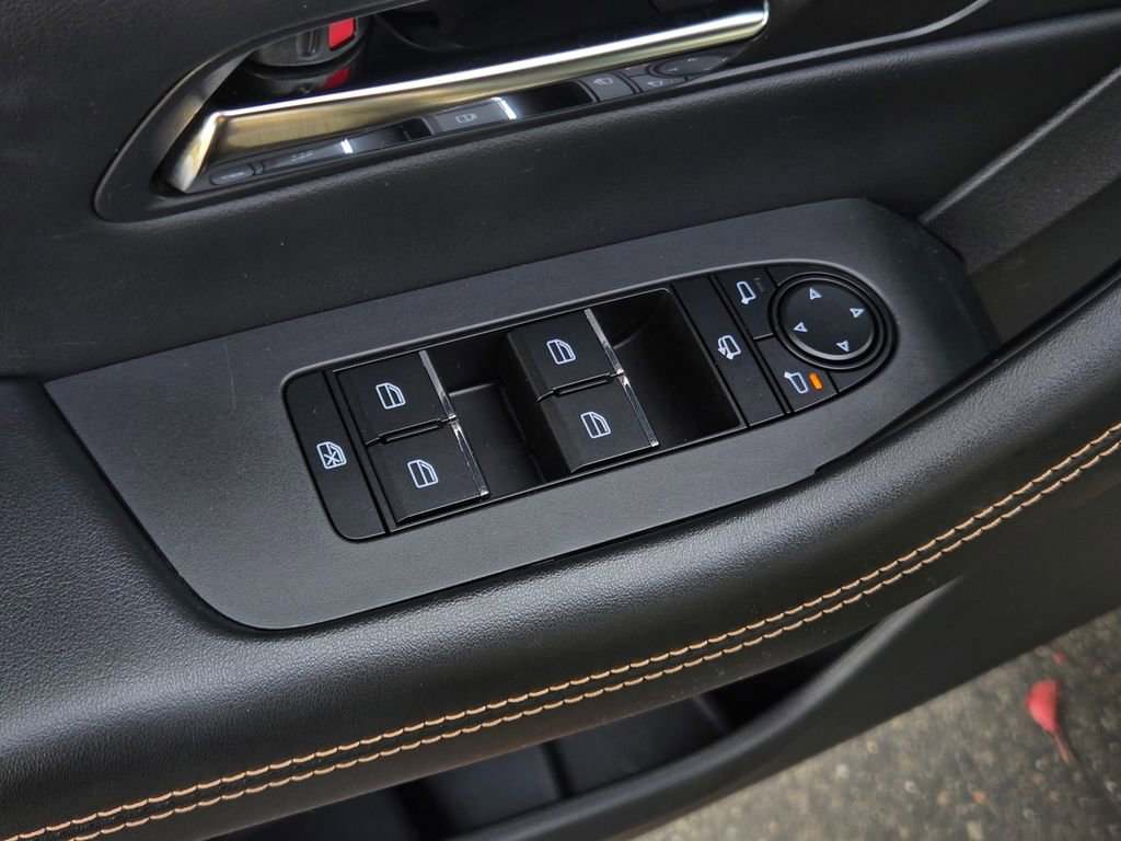 Certified 2025 MAZDA CX-70 Plug-In Hybrid w/ Premium Plus image 12