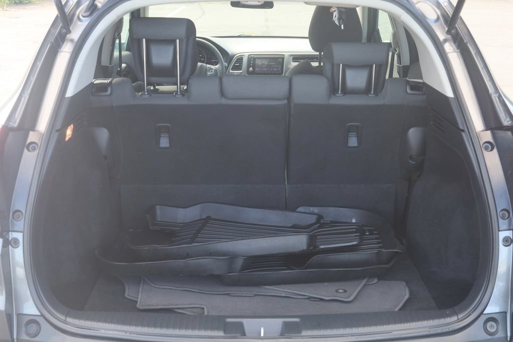 Used 2021 Honda HR-V EX image 11