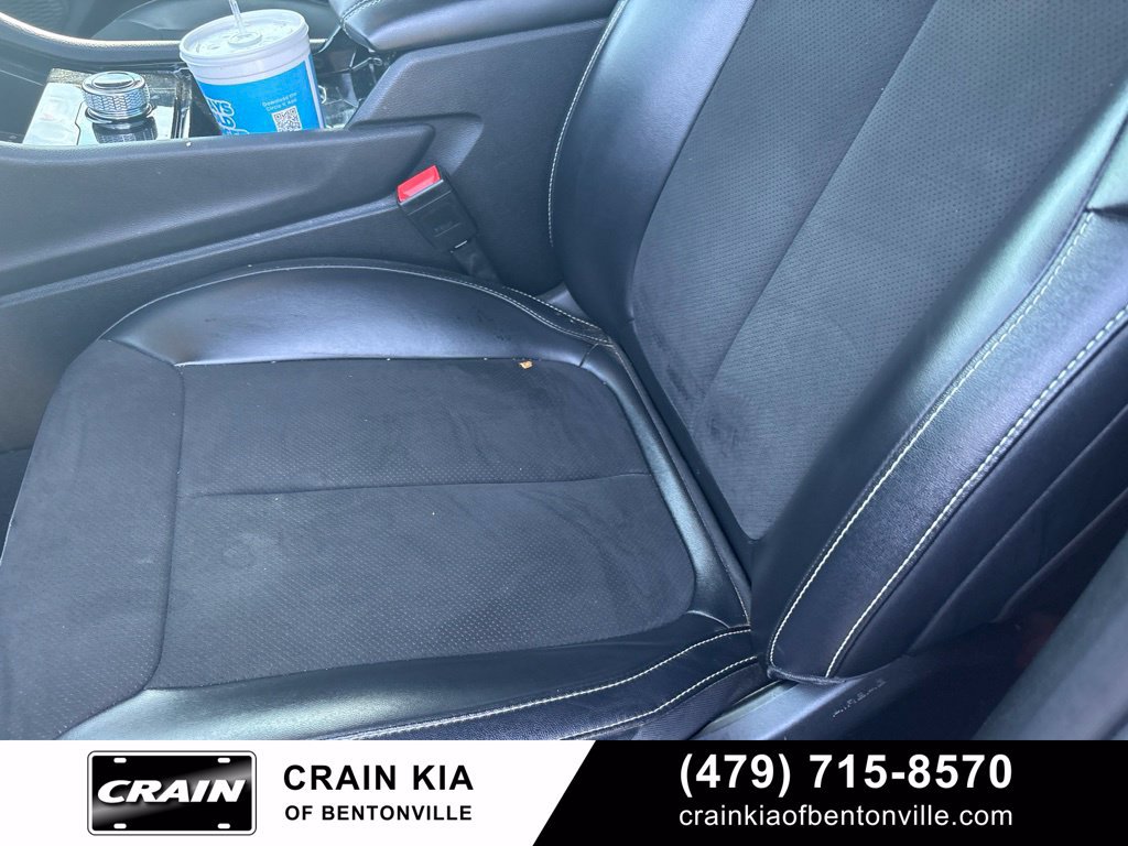 Used 2023 Jeep Grand Cherokee Altitude AWD/4WD image 12