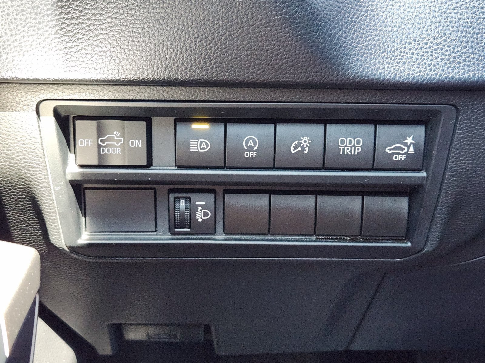 Used 2022 Toyota Tundra SR5 w/ Convenience Package RWD image 30