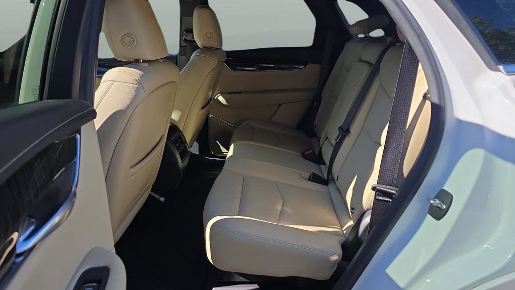 Used 2018 Cadillac XT5 AWD image 28