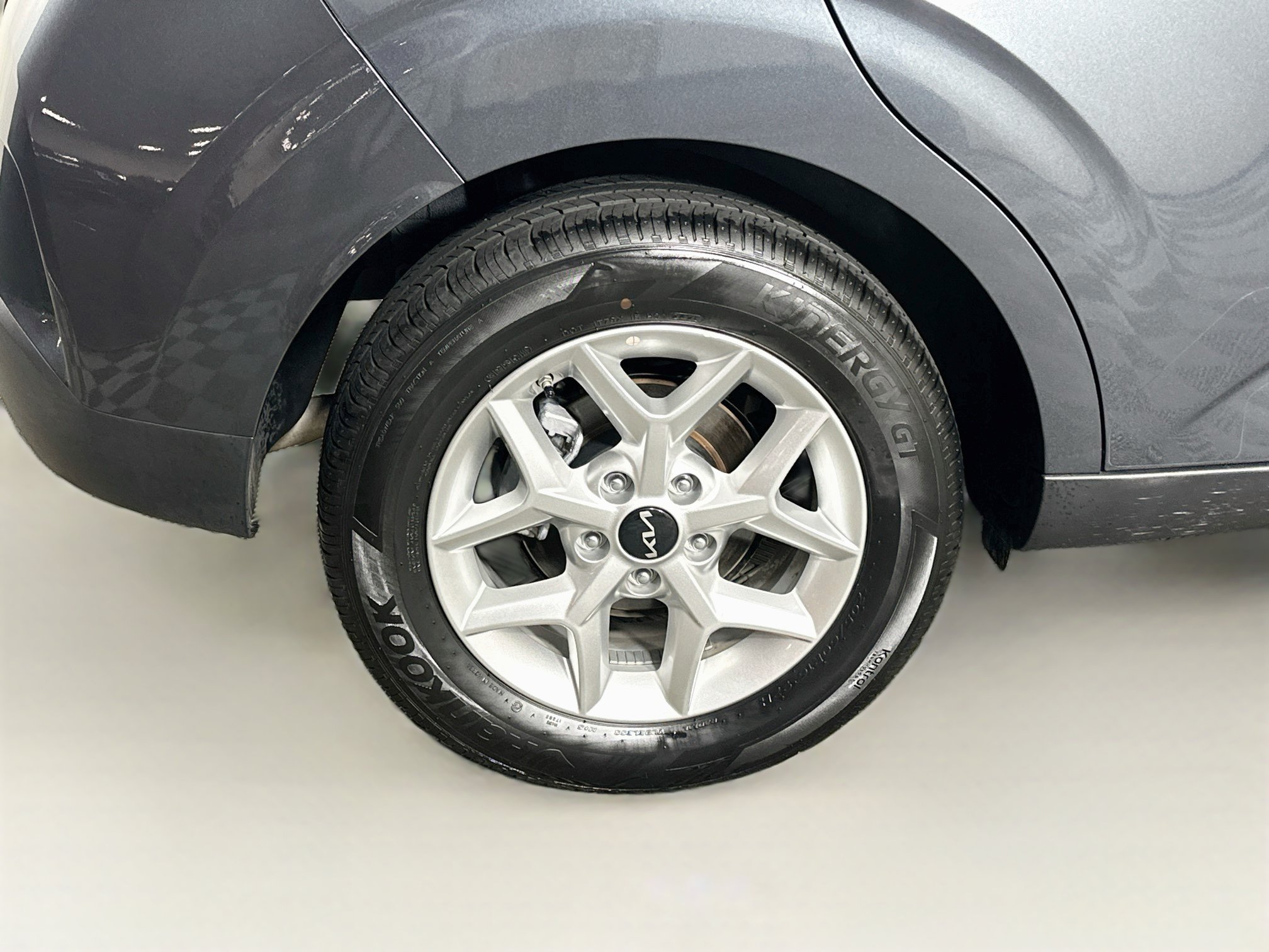 Used 2025 Kia Soul LX w/ LX Technology Package FWD image 11