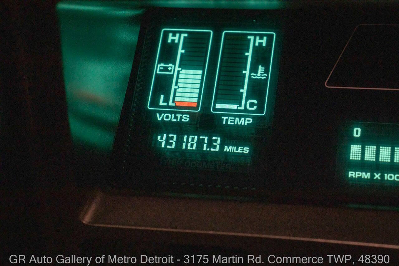 Used 1988 Oldsmobile Toronado Trofeo image 18