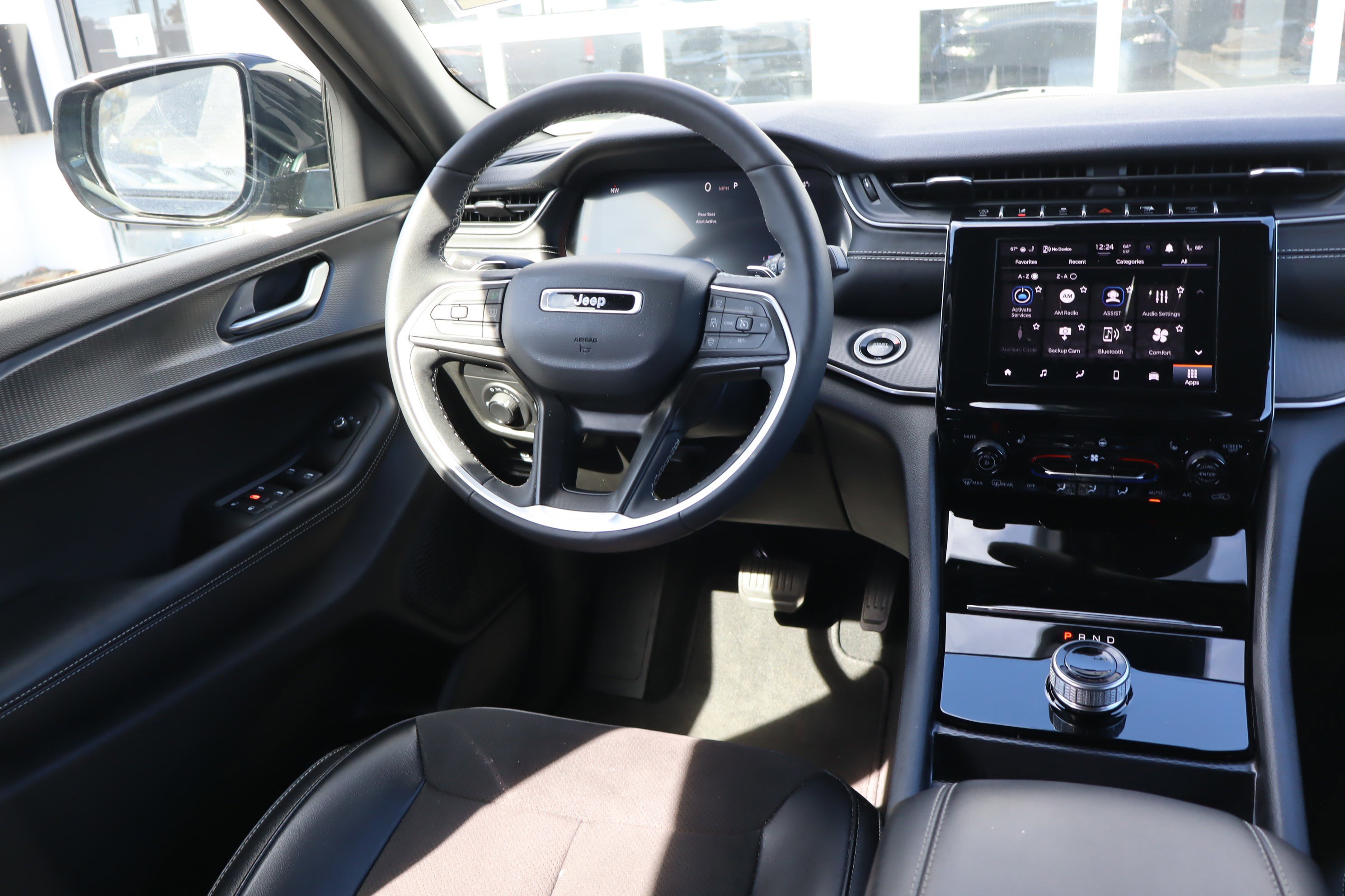 Used 2024 Jeep Grand Cherokee L Altitude image 12