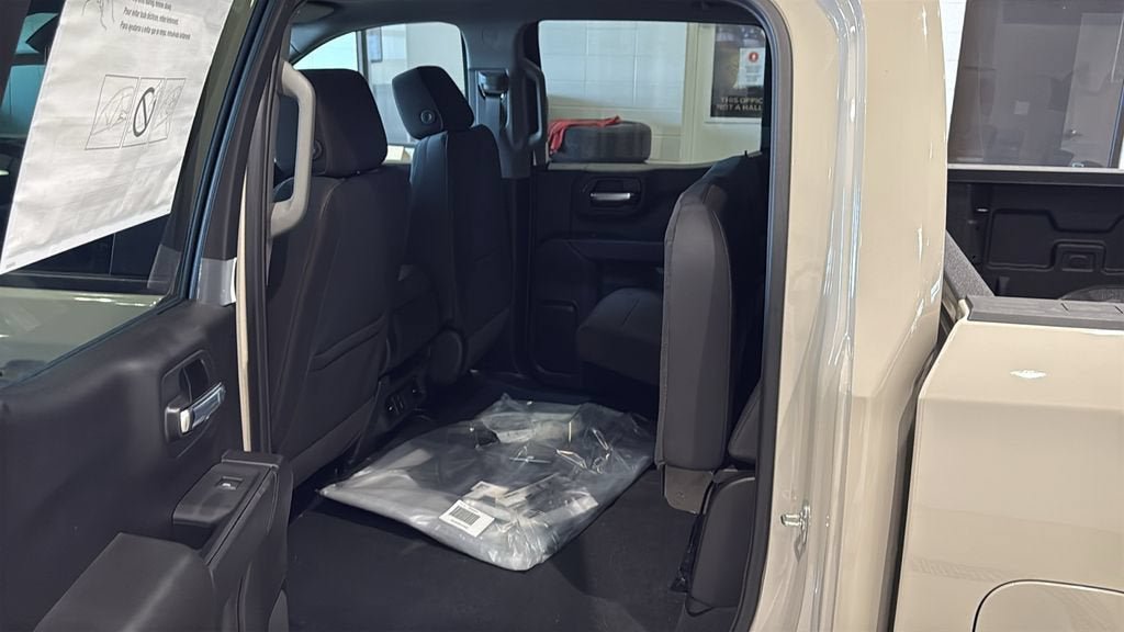 New 2026 GMC Sierra 1500 Pro w/ Graphite Edition AWD/4WD image 18