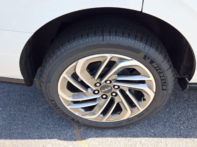 New 2027 Lincoln Navigator Reserve AWD/4WD image 9