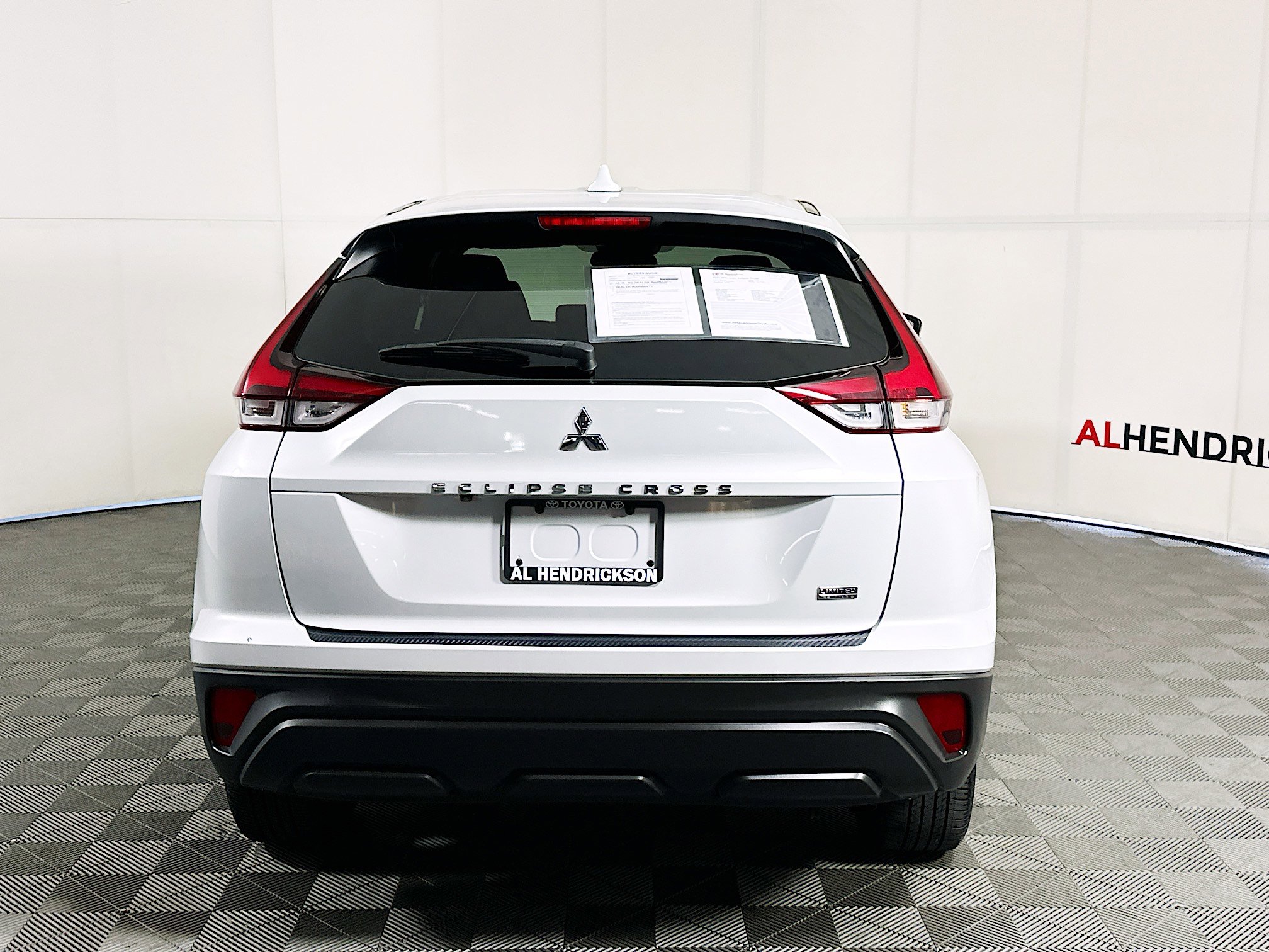 Used 2023 Mitsubishi Eclipse Cross LE image 4