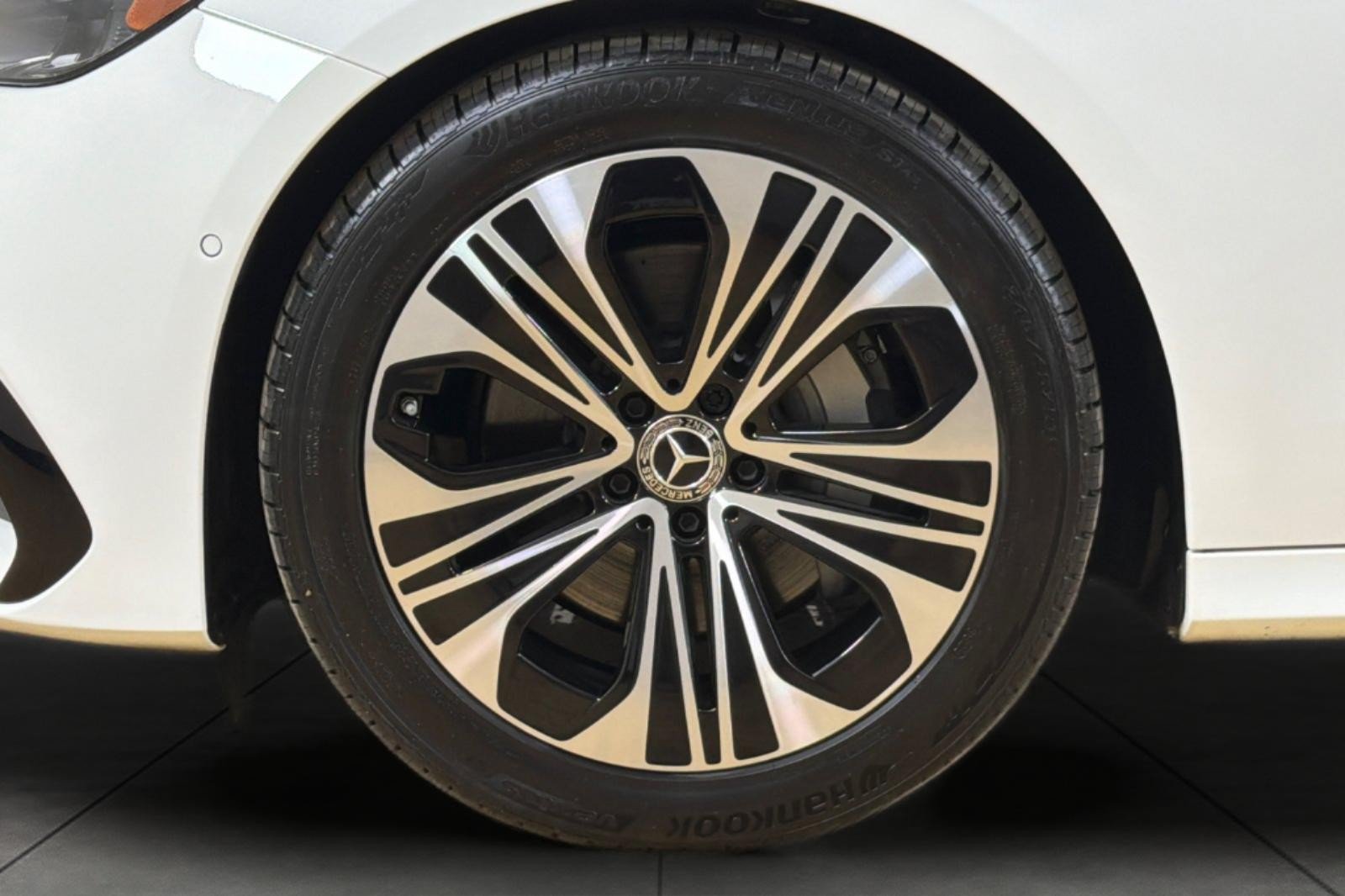 Used 2025 Mercedes-Benz E 350 Sedan w/ Winter Package image 24